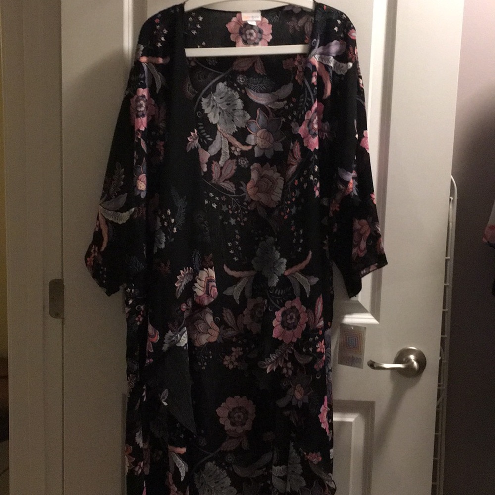 LuLa Roe Shirley Kimono NWT